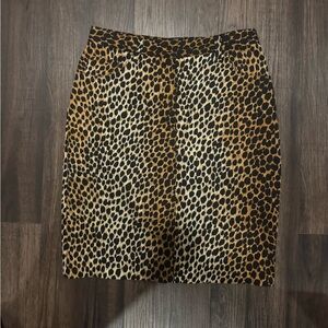 Dolce & Gabbana Leopard Print knee length skirt size 44, 2% elastane